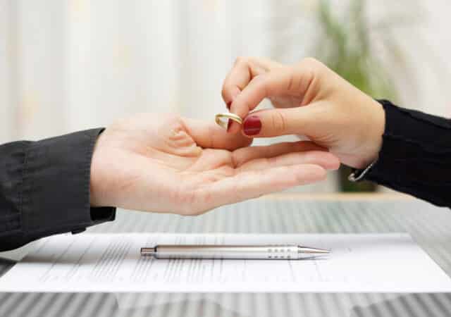 Divorcio exprés y divorcio contencioso, diferencias.